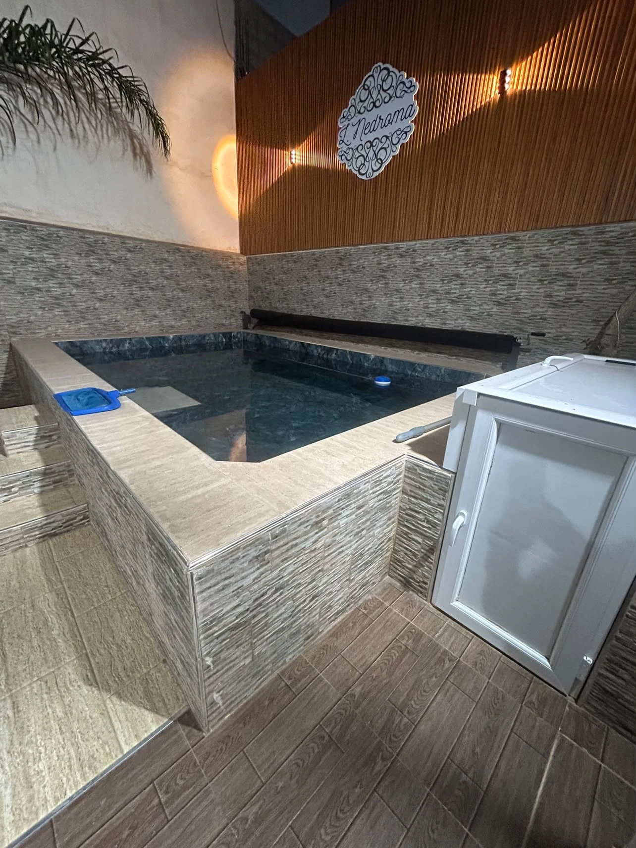 Logement 1 Rez-de-Chaussée avec terrasse et piscine privée
