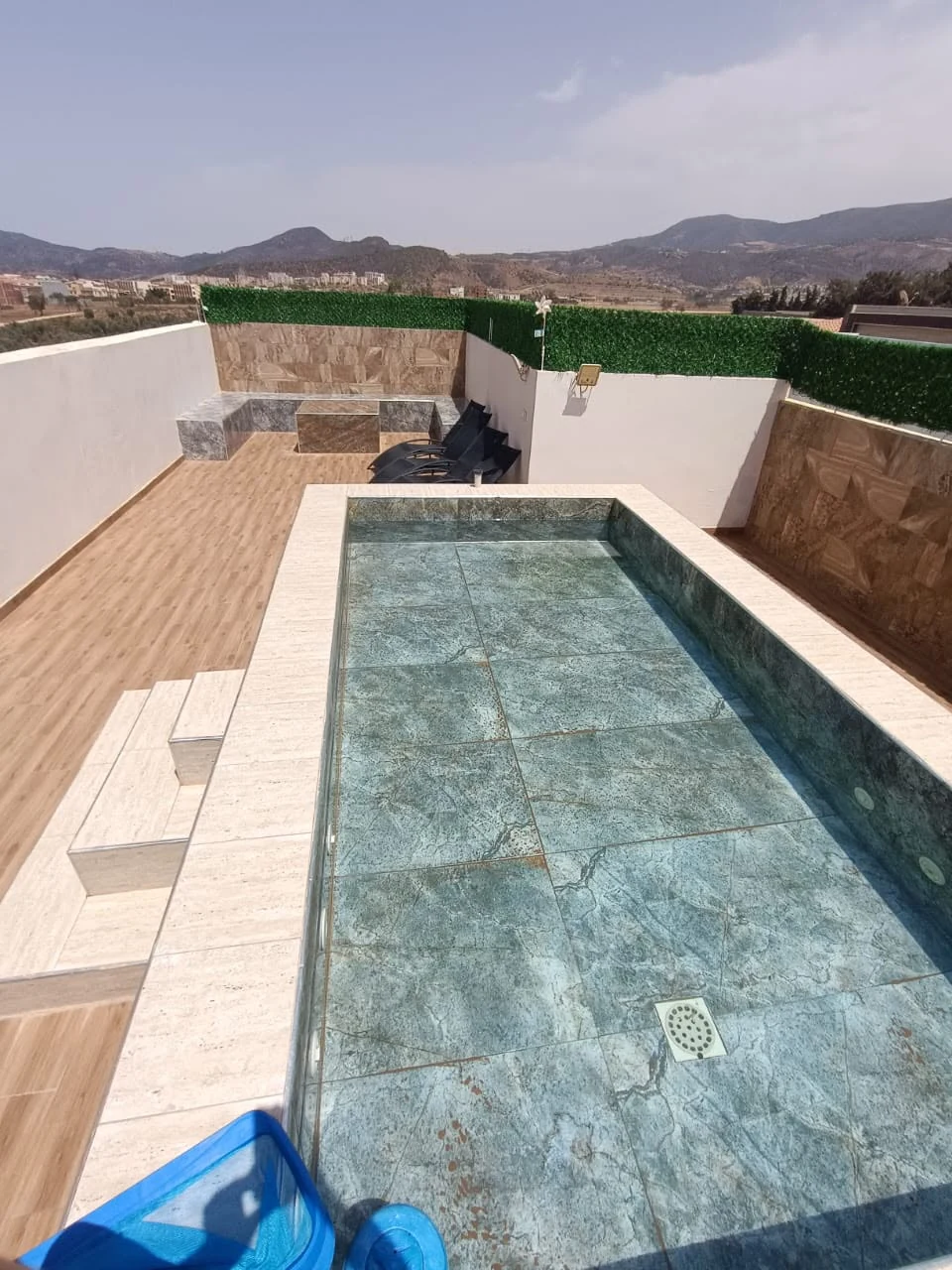 Logement 2 2e étage avec rooftop et piscine grand spa
